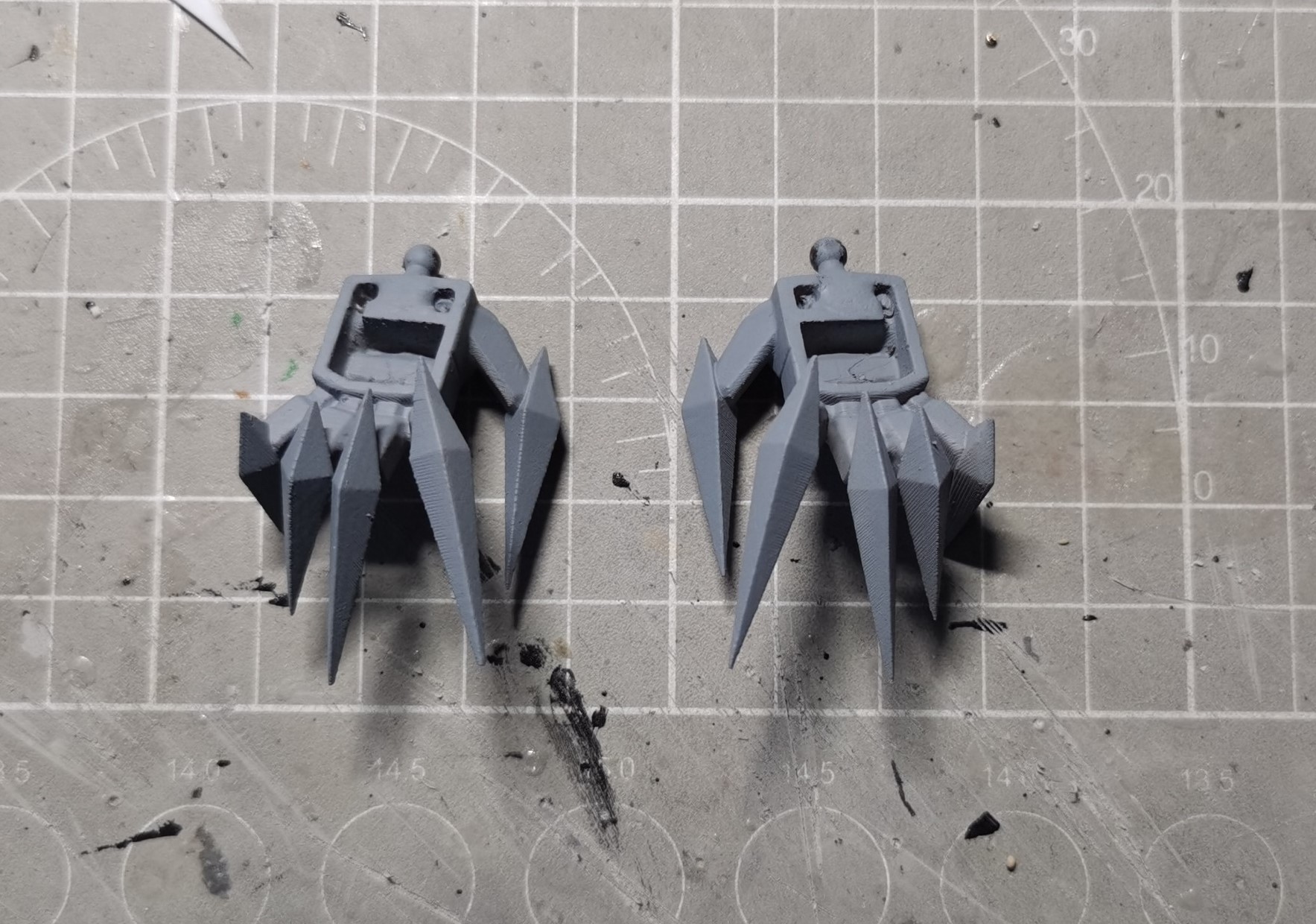 予約]1/100 フルメカニクス ガンダムバルバトスルプスレクス ハンドパーツ ガレージキット_RESIN CAST_INASK